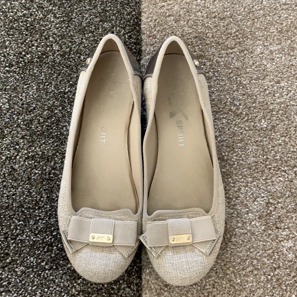 Cream flats